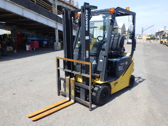 Xe nâng điện Komatsu 1.5 tấn sx 2018 có sạc không dây