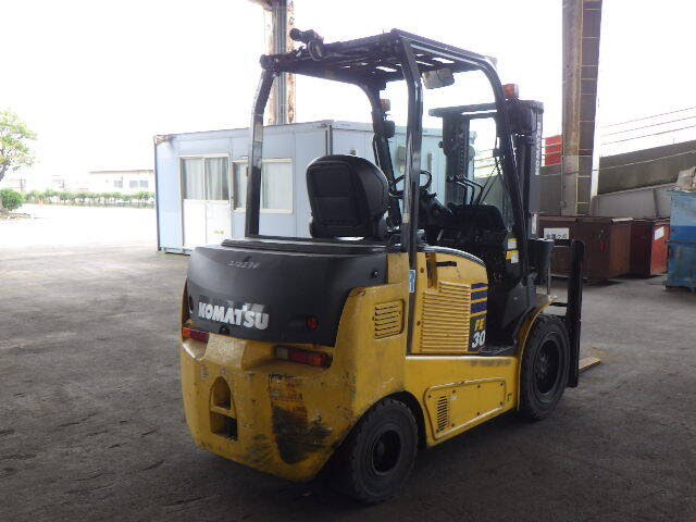 XE NÂNG ĐIỆN 3 TẤN KOMATSU FE30-1 301564