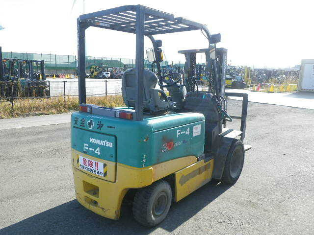 Xe nâng điện Komatsu 3 tấn FB30-11