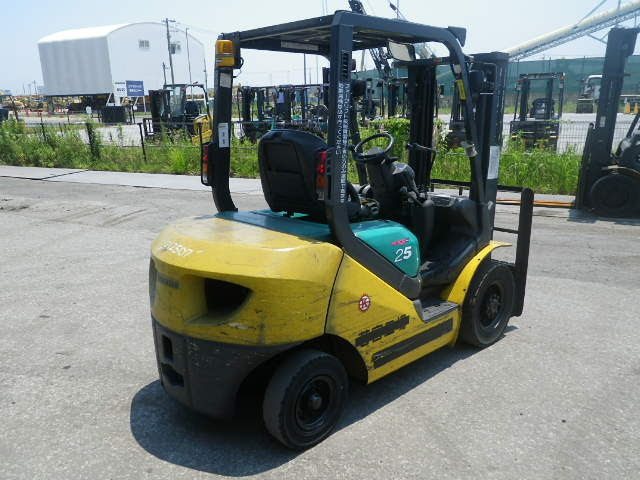 XE NÂNG DẦU 2.5 TẤN KOMATSU FD25C-16 700489