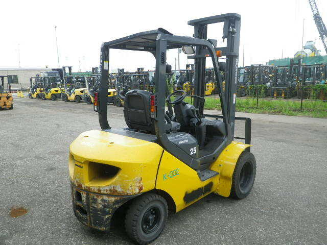 Xe nâng Komatsu 2.5 tấn chạy dầu năm 2014 # 331543