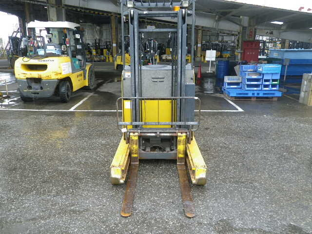 XE NÂNG  ĐIỆN CŨ ĐỨNG LÁI 1.5 TẤN KOMATSU FB15RW-15 158981