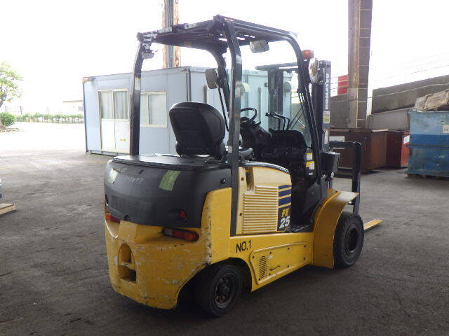 XE NÂNG ĐIỆN 2.5 TẤN KOMATSU FE25-1 301959 GẬT GÙ, LỐP KÉP