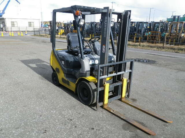 Xe nâng xăng Komatsu 1.5 tấn, model: FG15T-21