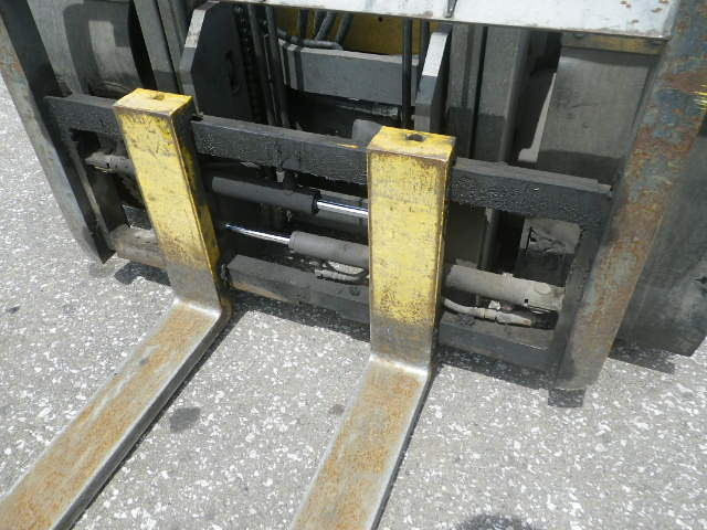 XE NÂNG DẦU 2.5 TẤN KOMATSU FD25T-17 342165