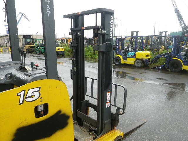 XE NÂNG  ĐIỆN CŨ ĐỨNG LÁI 1.5 TẤN KOMATSU FB15RW-15 158981