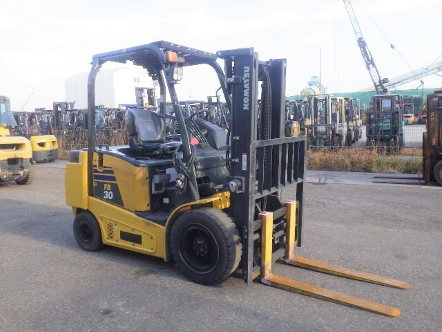 Xe nâng điện KOMATSU FB30-12/ 102469