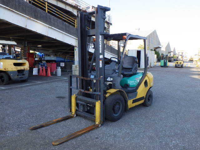 Xe nâng Komatsu 2.5 tấn sx 2006 #721080