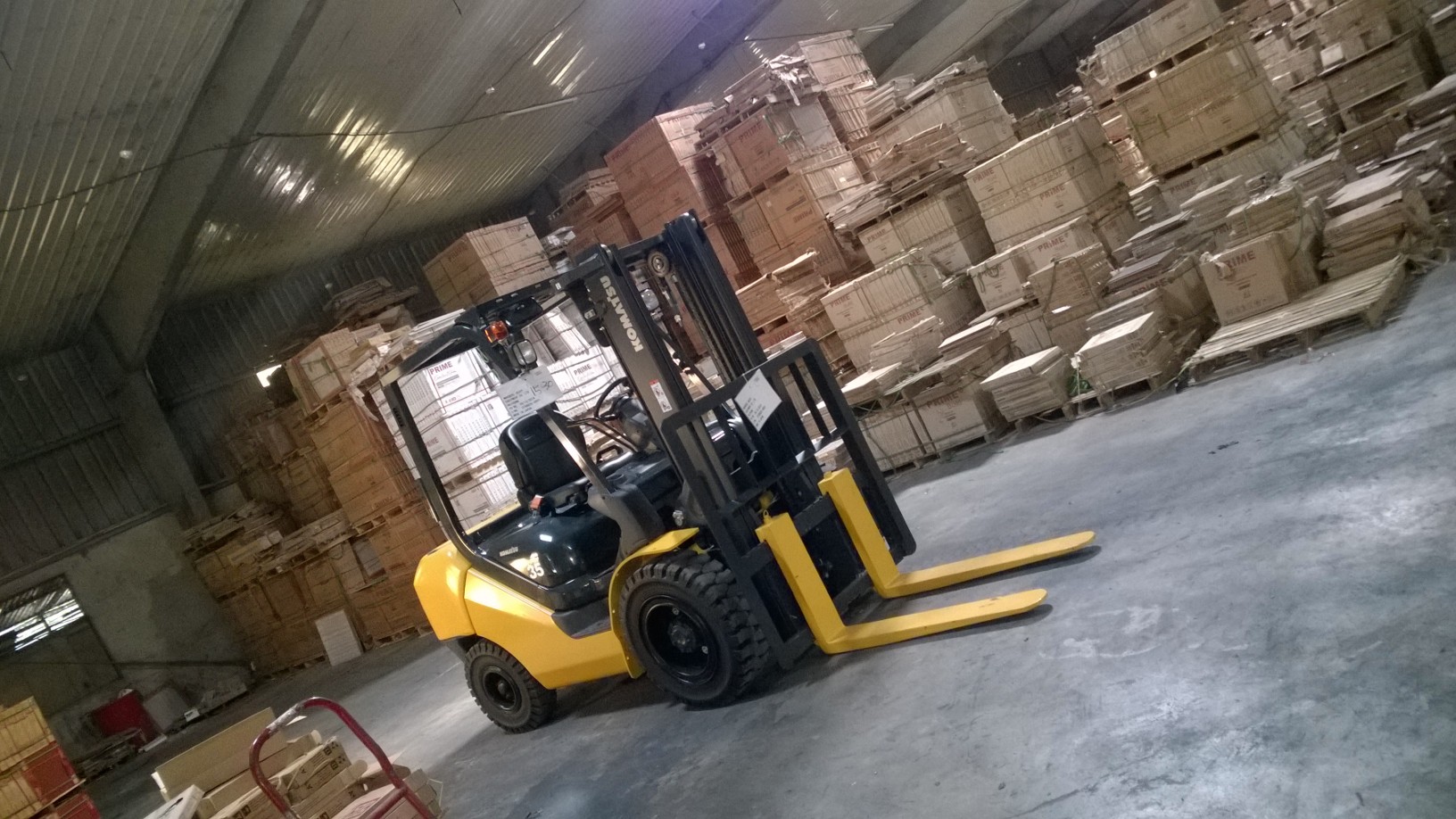 Xe nâng hàng Komatsu FD35AT-17