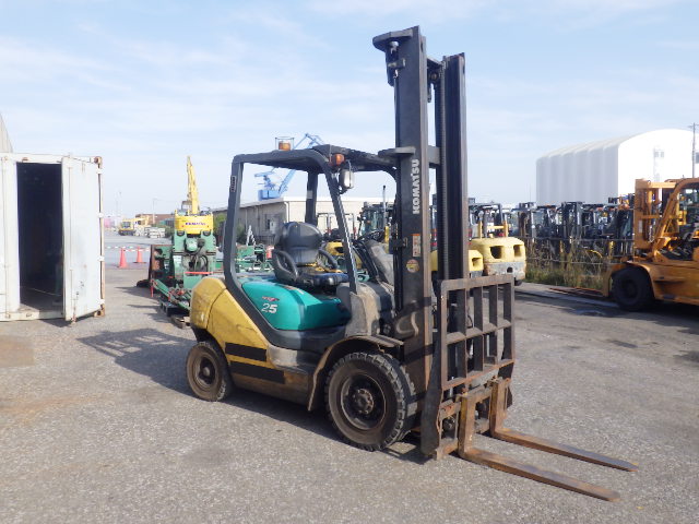 Xe nâng dầu 2.5 tấn FD25T-16 #722126