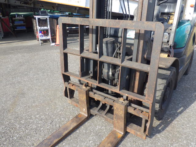 Xe nâng dầu 2.5 tấn FD25T-16 #722126