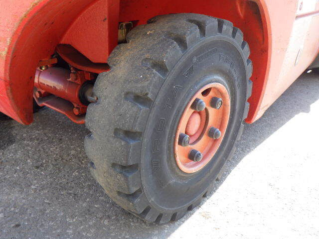 Xe nâng dầu 2.5 tấn LINDE H25D-01 serial H2X392S04696