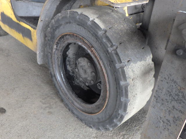 Xe nâng dầu 3.0 tấn Komatsu FD30T-17 serial 320594