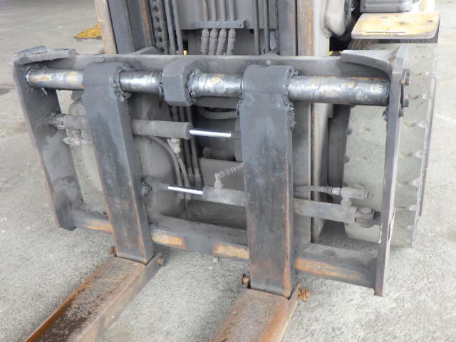 Xe nâng dầu 3.0 tấn Komatsu FD30T-17 serial 320594