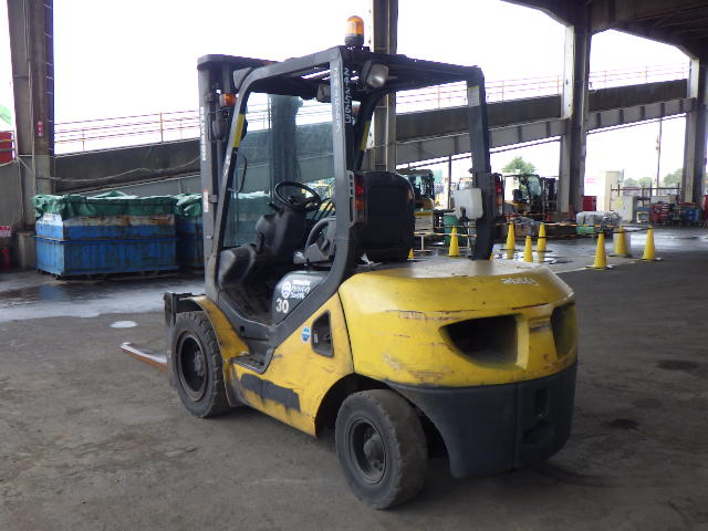 Xe nâng dầu 3.0 tấn Komatsu FD30T-17 serial 320594