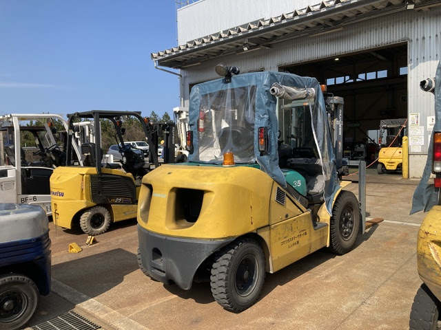 Xe nâng dầu 3.5 tấn Komatsu FD35T-10/135310