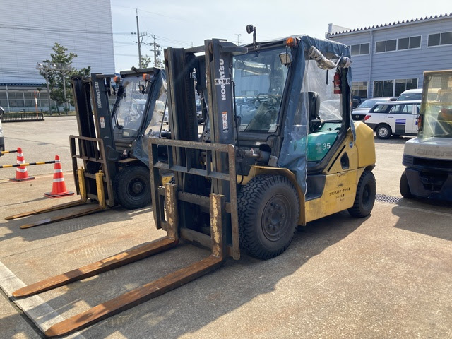 Xe nâng dầu 3.5 tấn Komatsu FD35T-10/135310