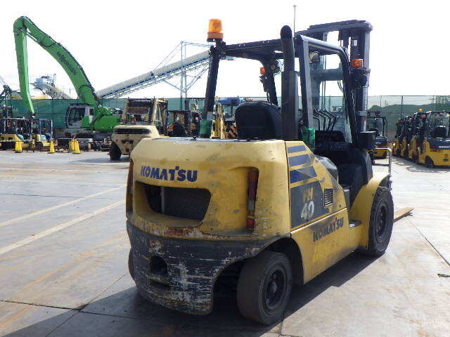 Xe nâng dầu 4.0 tấn Komatsu FH40-2 serial 141153