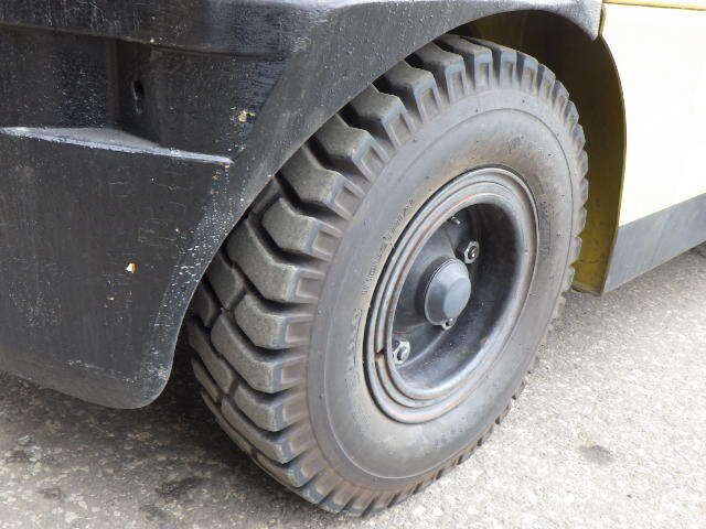 Xe nâng dầu 4.5 tấn Komatsu FH45-1/138213