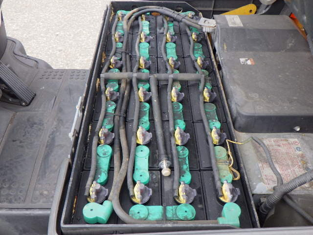 Xe nâng điện 1.3 tấn Komatsu FB13M-12 serial 830234