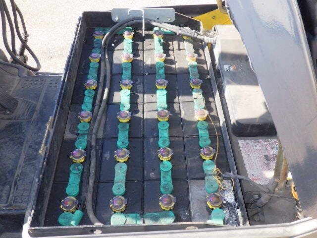 Xe nâng điện 1.8 tấn Komatsu FB18-12 serial 830712