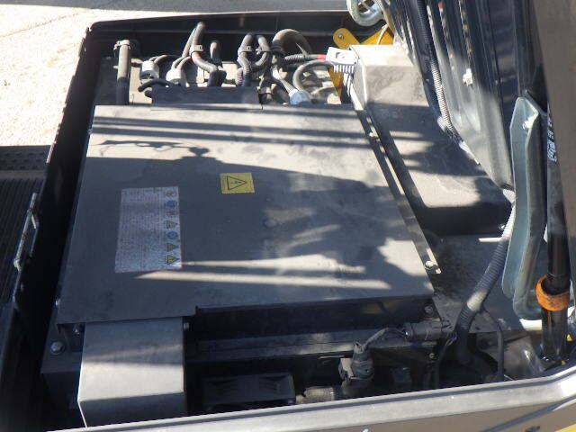 Xe nâng điện 1.8 tấn Komatsu model FE18-1 serial 400206