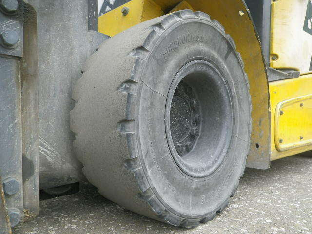 Xe nâng điện 2.0 tấn Komatsu FB20-12 serial 101587