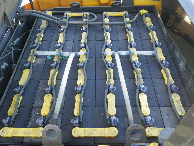 Xe nâng điện 2.5 tấn Komatsu FB25-12 serial 100181