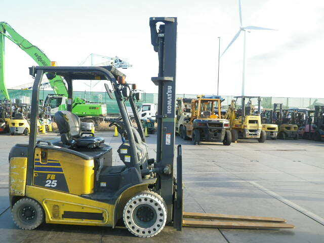 Xe nâng điện 2.5 tấn Komatsu FB25-12 serial 100181