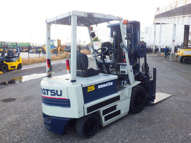 Xe nâng điện 2.5 tấn Komatsu FB25-3/13283