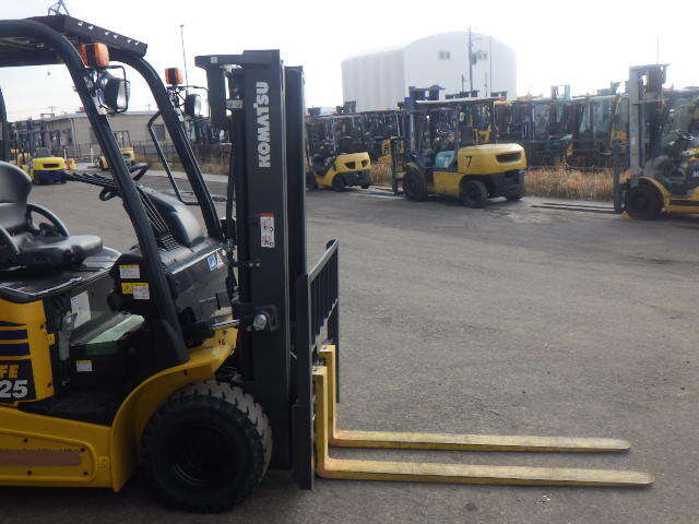 Xe nâng điện 2.5 tấn Komatsu FE25-1 serial 301210