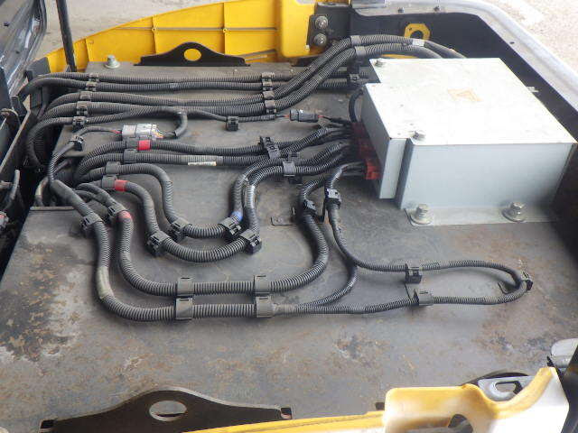 Xe nâng điện 2.5 tấn Komatsu FE25-1/305653