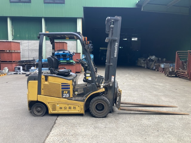 Xe nâng điện 2.5 tấn Komatsu FE25-1 serial 307780