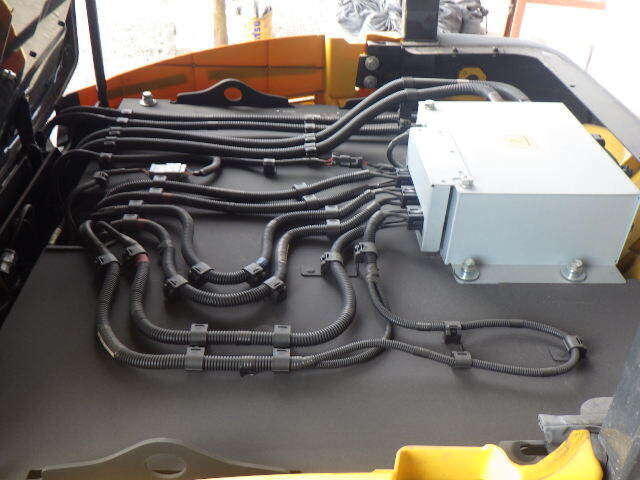 Xe nâng điện 2.5 tấn Komatsu FE25-1/310090