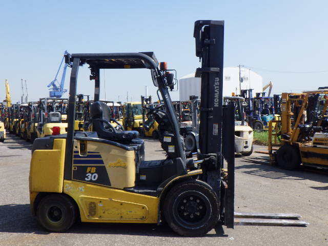 Xe nâng điện 3.0 tấn Komatsu FB30-12/101239