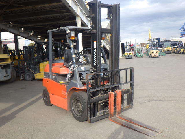Xe nâng điện 3.0 tấn Toyota 7FB30 serial 7FBJ35-17733