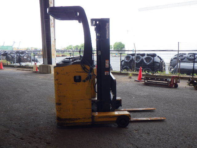 Xe nâng điện đứng lái 1.0 tấn Komatsu model FB10RL serial 144210