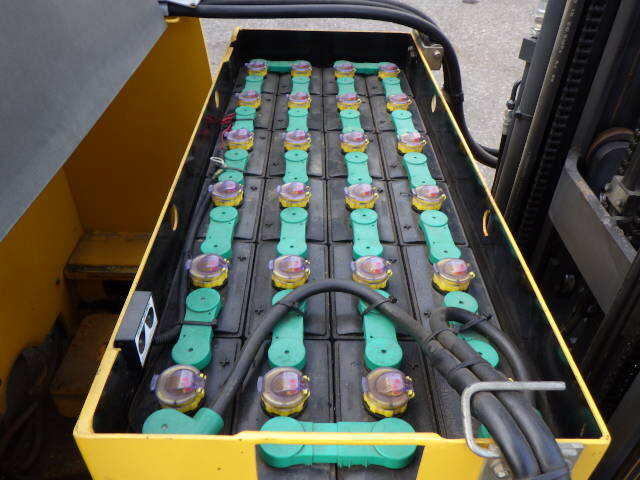 Xe nâng điện đứng lái 1.8 tấn Komatsu FB18RL-14 serial 146331