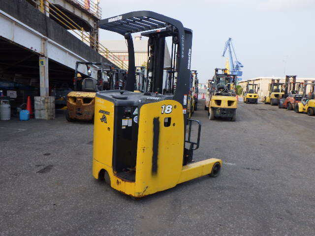 Xe nâng điện đứng lái 1.8 tấn Komatsu FB18RL-14 serial 146331