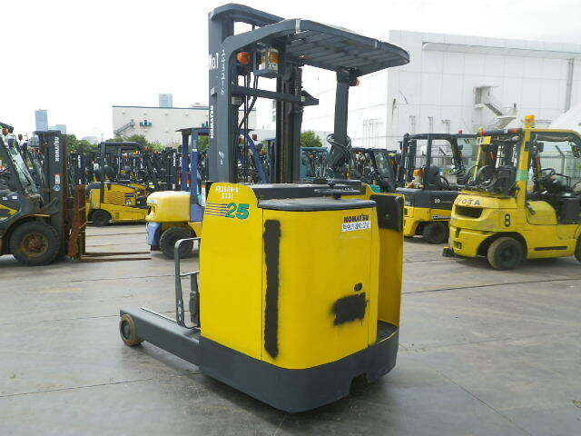 Xe nâng điện đứng lái 2.5 tấn Komatsu FB25RN-4 serial 5231