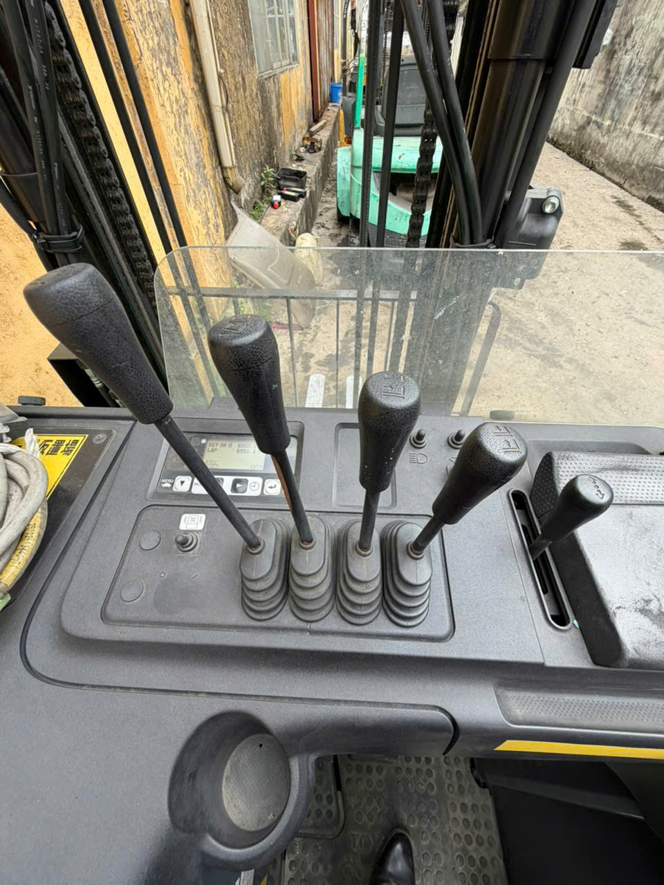 Xe nâng điện đứng lái Toyota FBR18 serial FBR18-13132