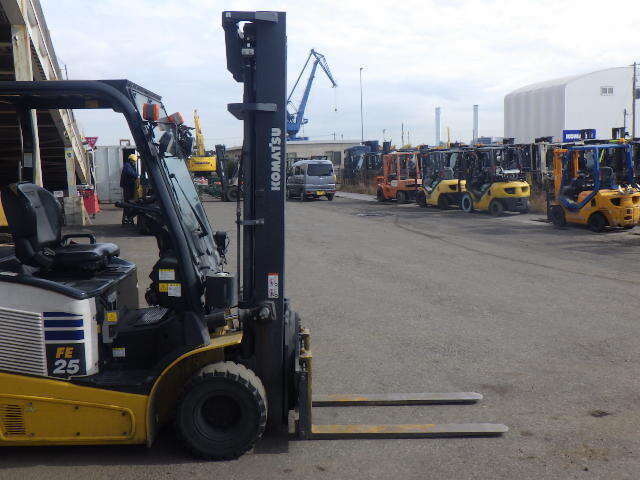 Xe nâng điện Komatsu 2.5 tấn FE25-1 serial 306455
