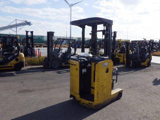 Xe nâng điện đứng lái 0.9 tấn Komatsu model FB09RS-15 serial 156802