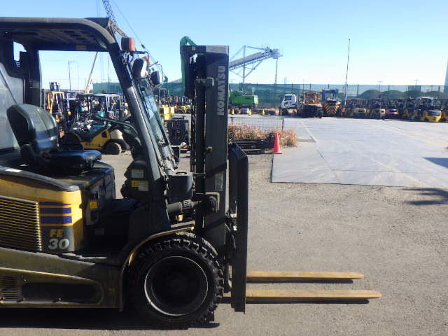 Xe nâng điện Komatsu FE30-1 #310116
