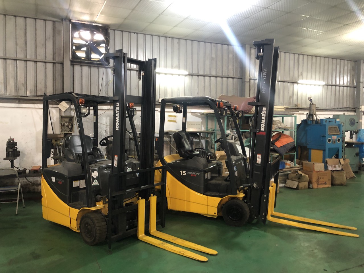 Xe nâng Komatsu 1.5 tấn 3 bánh, model: FB15ML-12