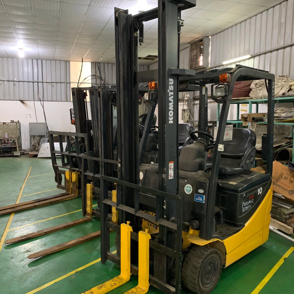 Xe nâng Komatsu 1 tấn 3 bánh, model: FB10M-12 SX 2013