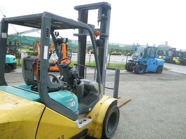 Xe nâng Komatsu 3,0 tấn, FD30C-16
