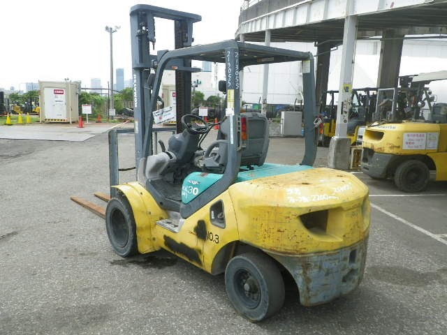 Xe nâng Komatsu 3,0 tấn, FD30C-16