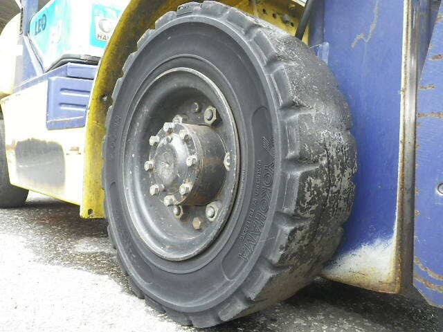 Xe nâng Komatsu 2.0 tấn xăng FG20C-12