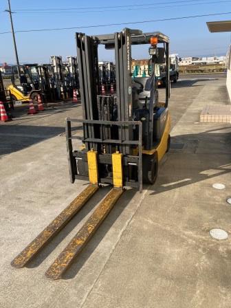 Xe nâng điện Komatsu 2.0 tấn FB20A-12 chui công